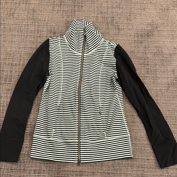 lululemon athletica Black and White Striped Jacket - Picture 1 of 3